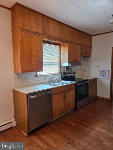 314 VICTORIA ST, Glassboro, NJ 08028