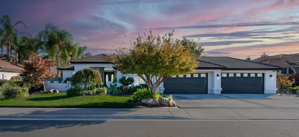 3016 Fairway Avenue, Madera, CA 93637