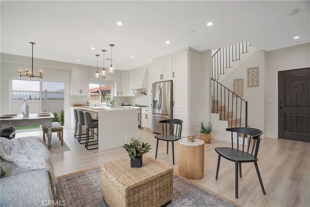 12519 Haleh Ln, Sylmar, CA 91342