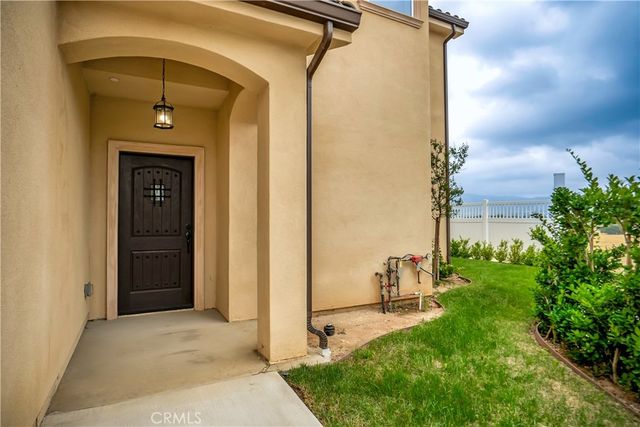 12519 Haleh Ln, Sylmar, CA 91342