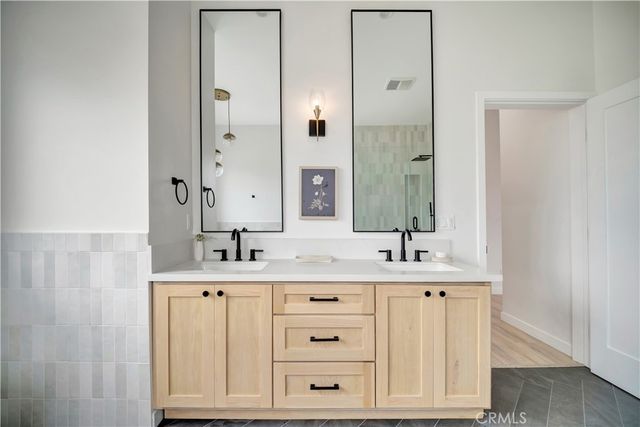 12519 Haleh Ln, Sylmar, CA 91342