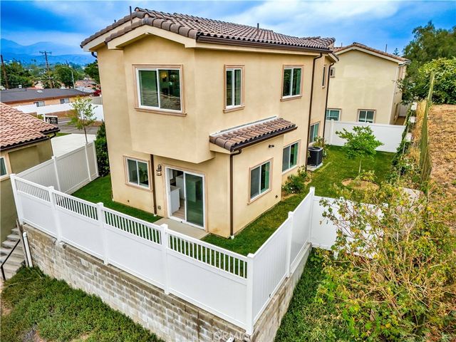 12519 Haleh Ln, Sylmar, CA 91342