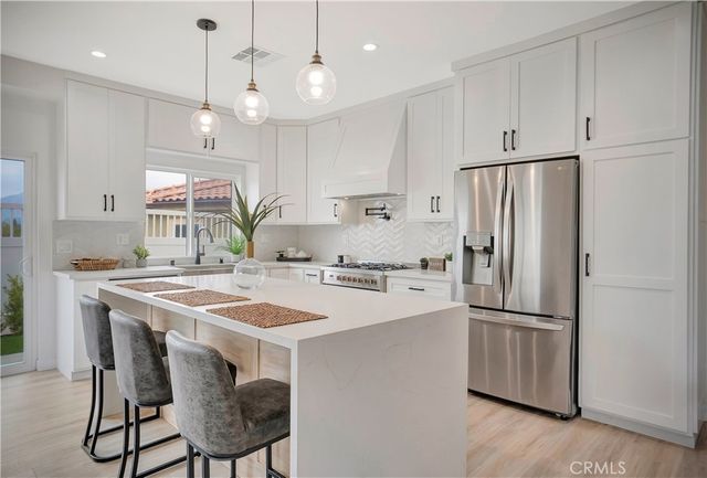 12519 Haleh Ln, Sylmar, CA 91342