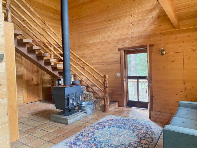 19009 Dead Indian Memorial, Ashland, OR 97520