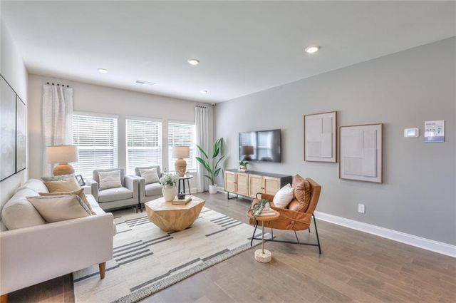 918 Brookshade Trail, Lawrenceville, GA 30045