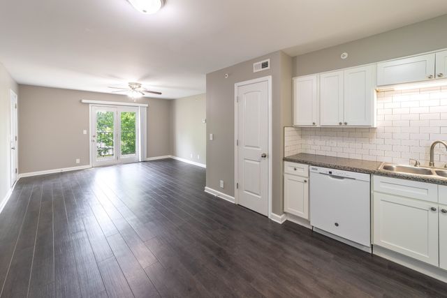 311 Hawkins Rd Apt B8, Clarksville, TN 37040