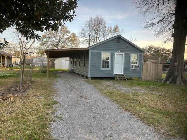 2115 Bonnie Street, Orange, TX 77630