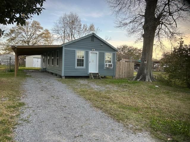 2115 Bonnie Street, Orange, TX 77630