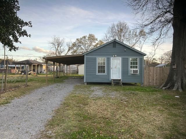 2115 Bonnie Street, Orange, TX 77630