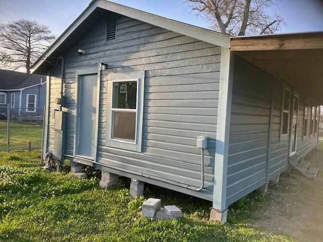 2115 Bonnie Street, Orange, TX 77630