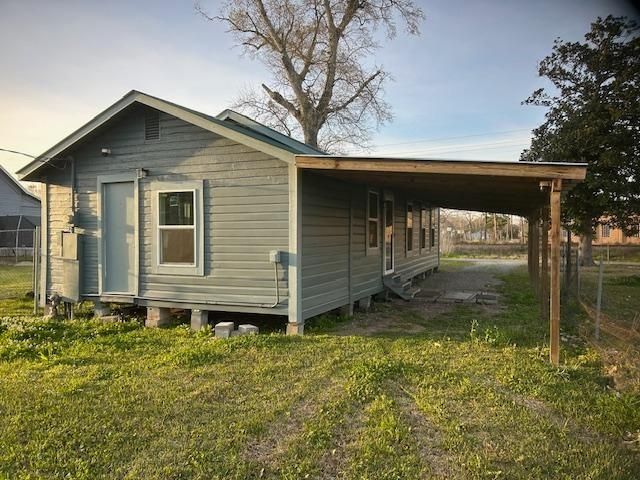 2115 Bonnie Street, Orange, TX 77630