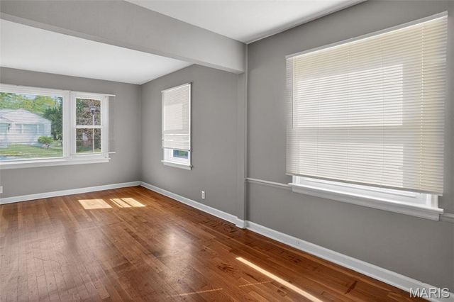 1124 Grenshaw Drive, St Louis, MO 63137
