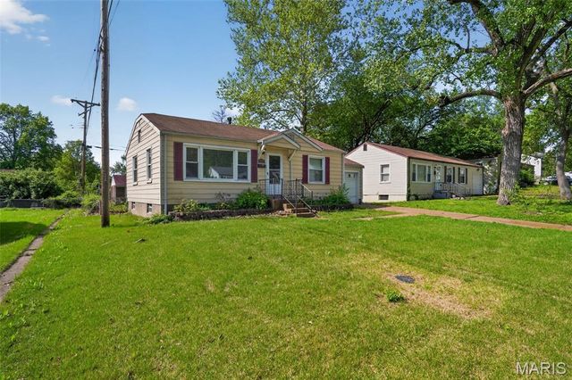 1124 Grenshaw Drive, St Louis, MO 63137