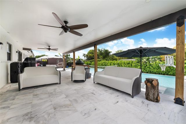 8840 SW 181st Ter, Palmetto Bay, FL 33157