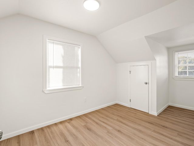 2044 E Sierra Madre Avenue, Fresno, CA 93726
