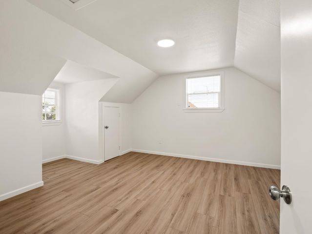 2044 E Sierra Madre Avenue, Fresno, CA 93726