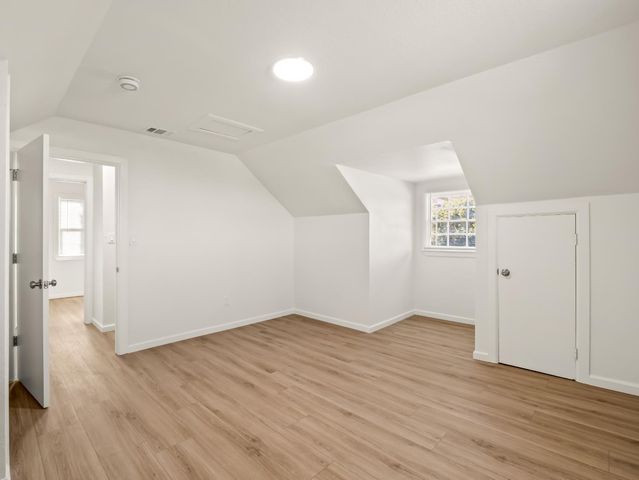 2044 E Sierra Madre Avenue, Fresno, CA 93726