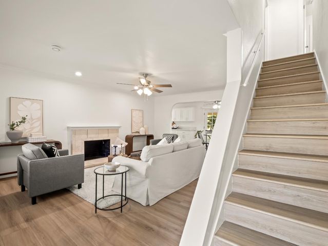2044 E Sierra Madre Avenue, Fresno, CA 93726