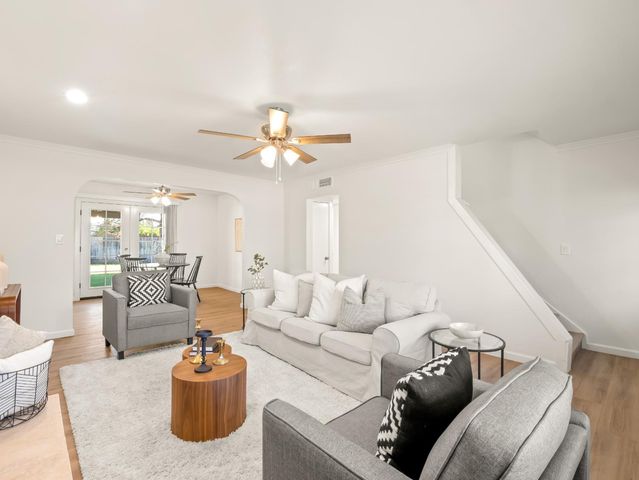 2044 E Sierra Madre Avenue, Fresno, CA 93726
