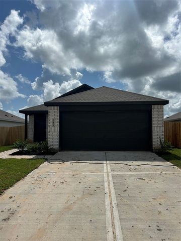 912 Constitution Drive, Bay City, TX 77414