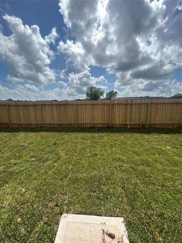 912 Constitution Drive, Bay City, TX 77414