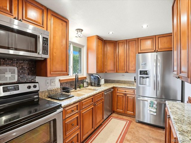 10865 W 68th Ave, Arvada, CO 80004