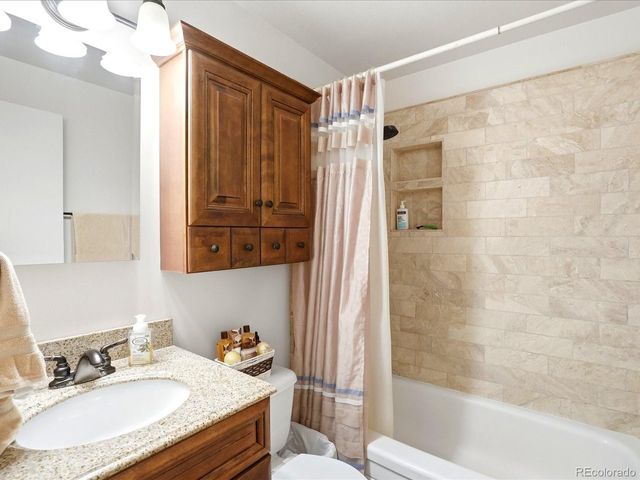 10865 W 68th Ave, Arvada, CO 80004