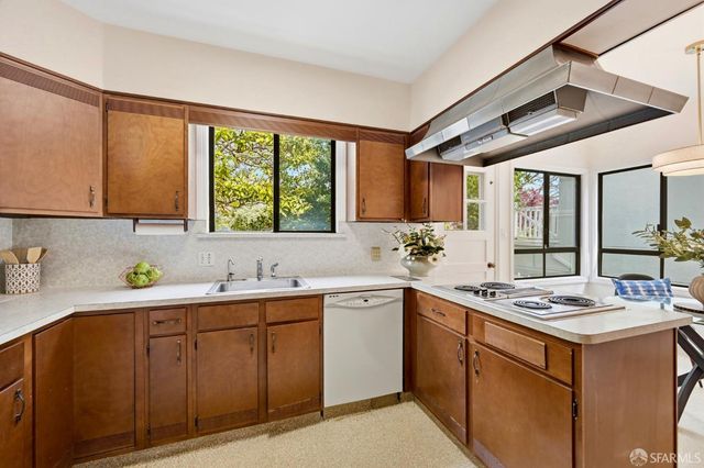 30 Elmhurst Drive, San Francisco, CA 94132