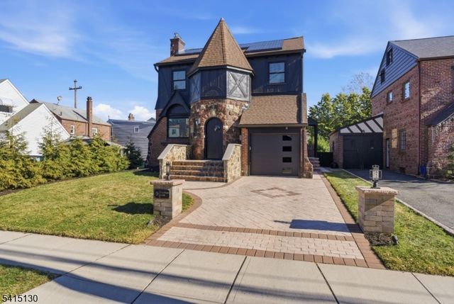 9 New Brier Ln, Clifton City, NJ 07012