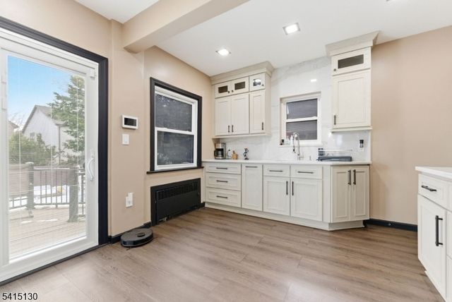 9 New Brier Ln, Clifton City, NJ 07012