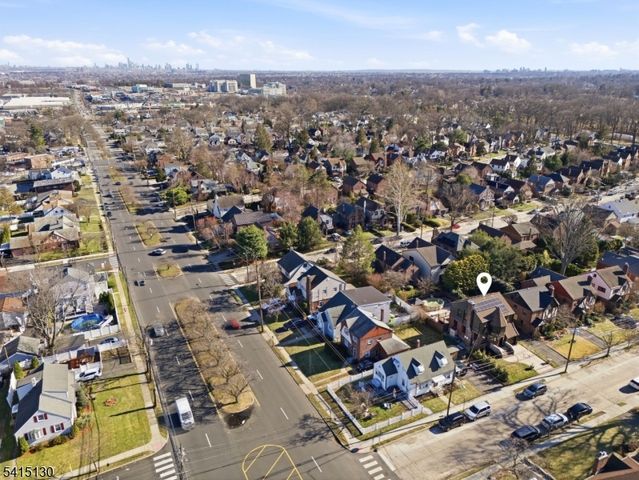 9 New Brier Ln, Clifton City, NJ 07012