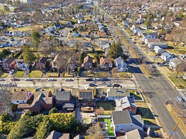 9 New Brier Ln, Clifton City, NJ 07012