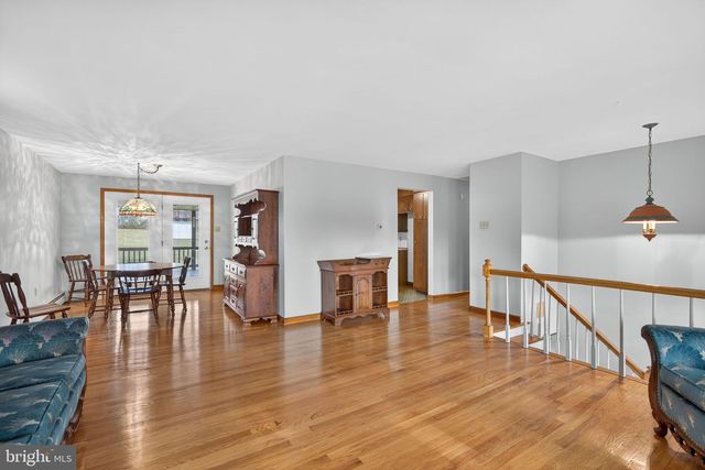 201 JACKSON RD, Gilbertsville, PA 19525