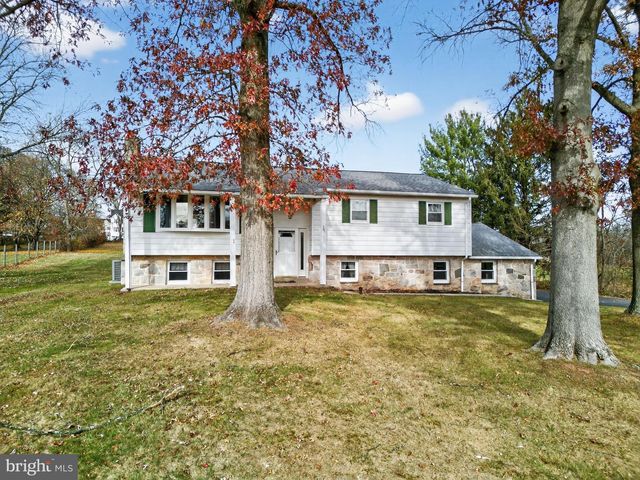 201 JACKSON RD, Gilbertsville, PA 19525