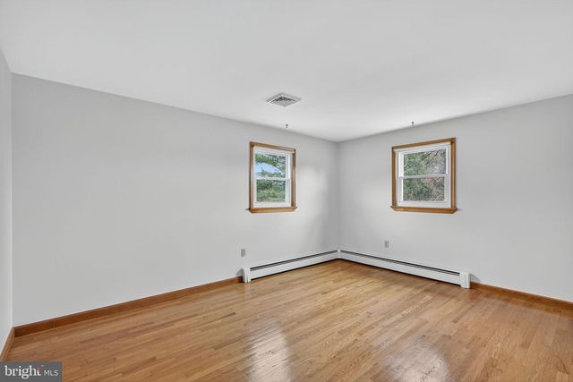 201 JACKSON RD, Gilbertsville, PA 19525