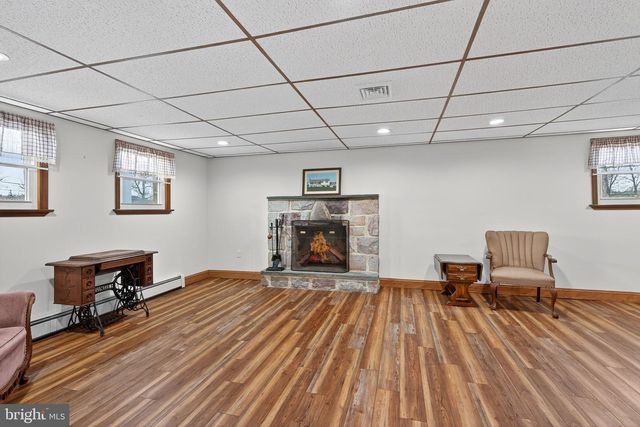 201 JACKSON RD, Gilbertsville, PA 19525