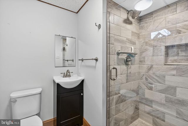 201 JACKSON RD, Gilbertsville, PA 19525