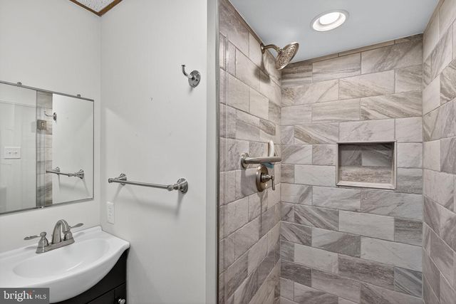 201 JACKSON RD, Gilbertsville, PA 19525