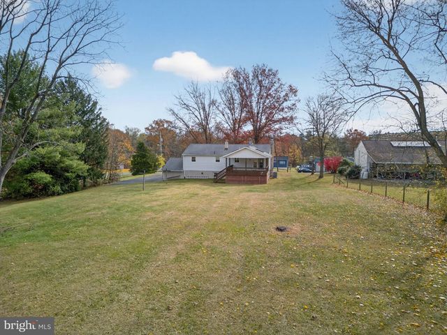 201 JACKSON RD, Gilbertsville, PA 19525