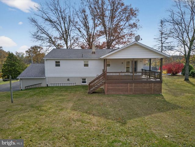 201 JACKSON RD, Gilbertsville, PA 19525
