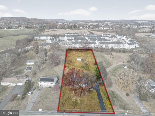 201 JACKSON RD, Gilbertsville, PA 19525