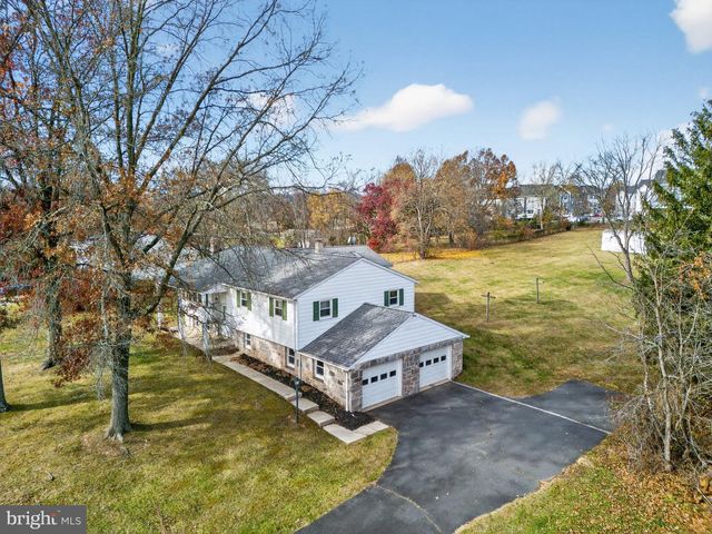 201 JACKSON RD, Gilbertsville, PA 19525