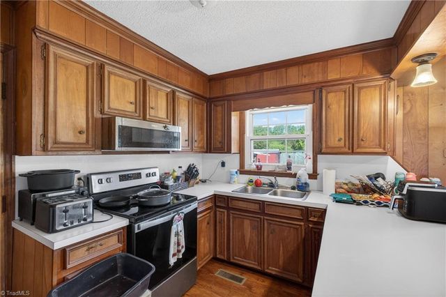 4239 Brown Loop, Randleman, NC 27317