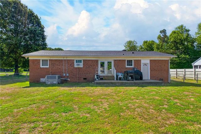 4239 Brown Loop, Randleman, NC 27317