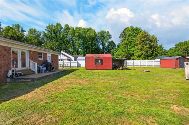 4239 Brown Loop, Randleman, NC 27317