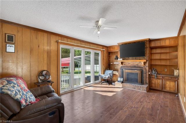 4239 Brown Loop, Randleman, NC 27317