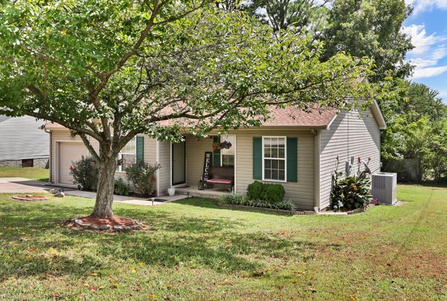 329 Pine Hill Dr, Hopkinsville, KY 42240