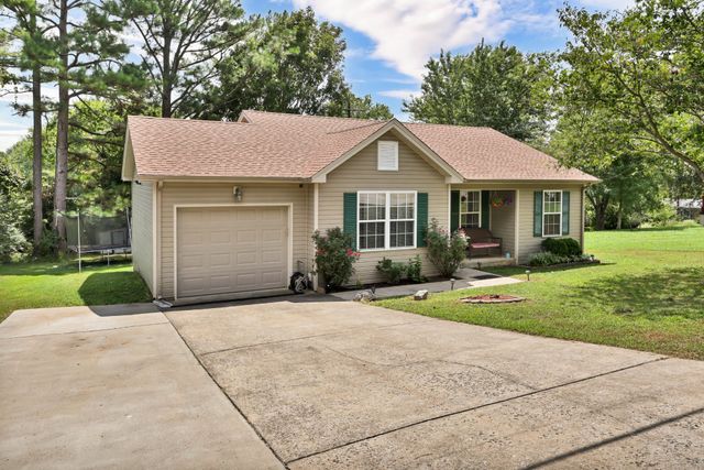 329 Pine Hill Dr, Hopkinsville, KY 42240