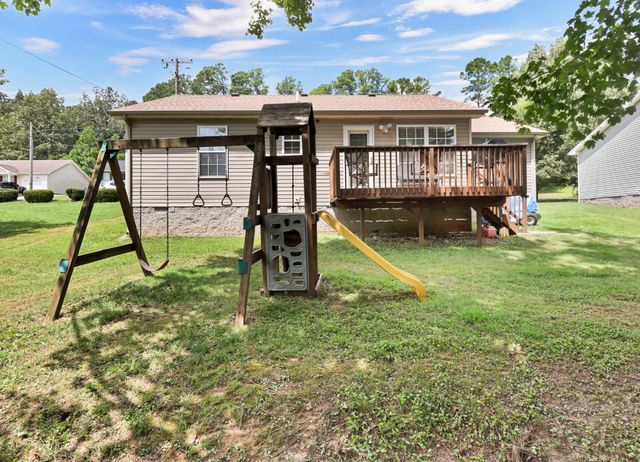 329 Pine Hill Dr, Hopkinsville, KY 42240