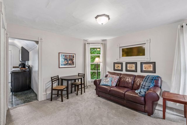 72 Saint Albans Street N, Saint Paul, MN 55104